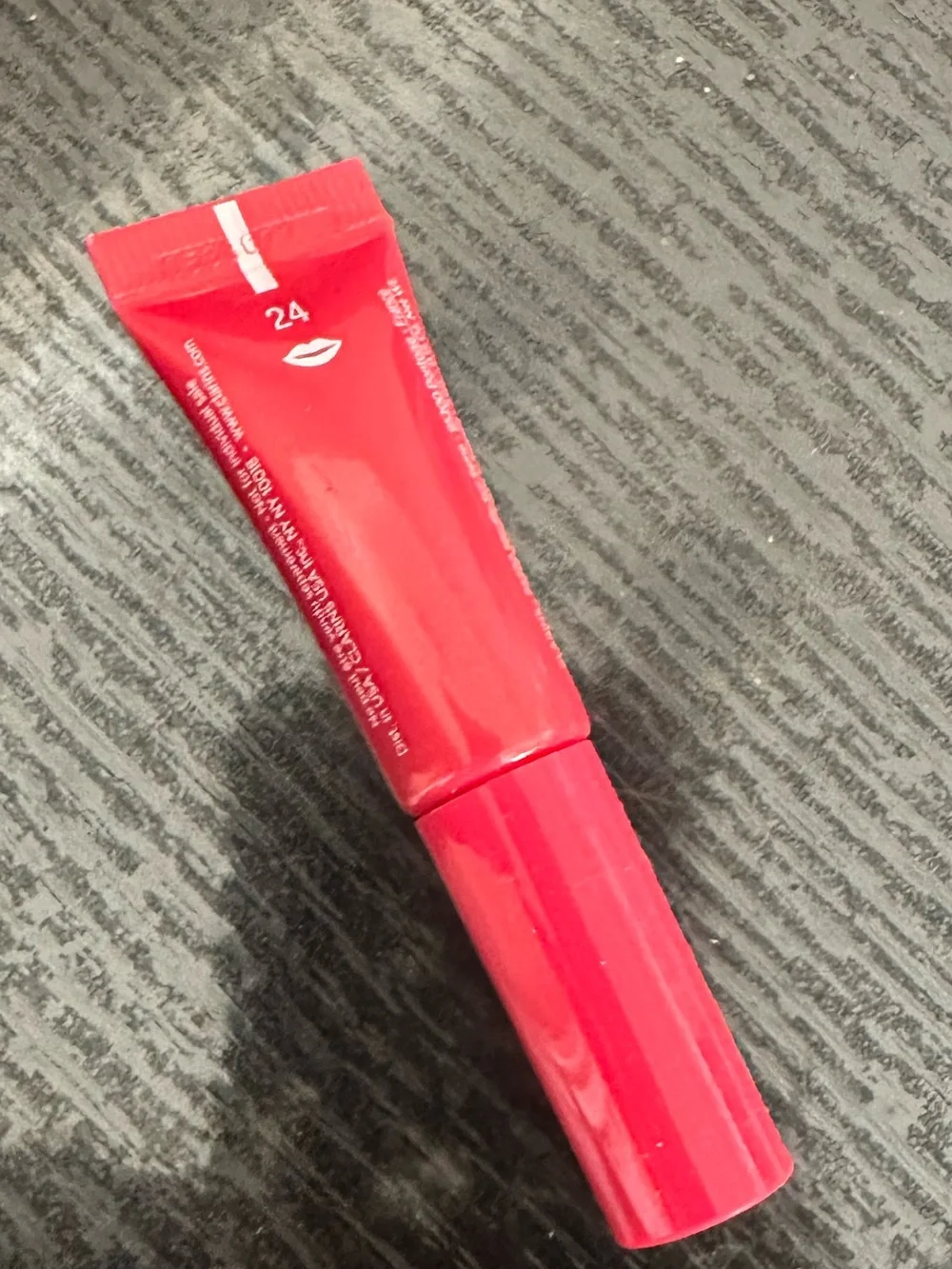 Clarins Lip Perfector - 24 Fuschia Glow MINI SIZE 0.15oz/5ml